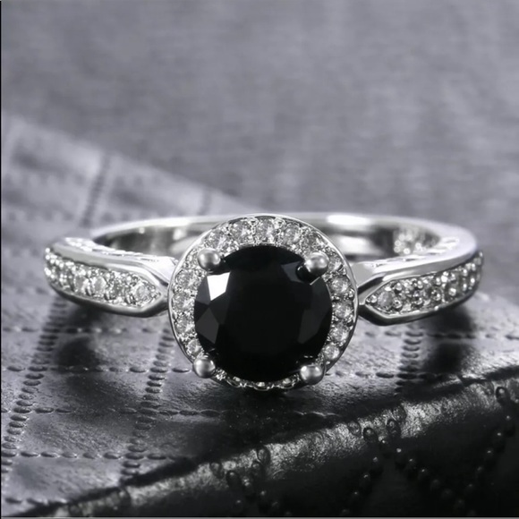 *NEW*925 Sterling Silver Round Cut Sapphire Ring - Picture 2 of 7